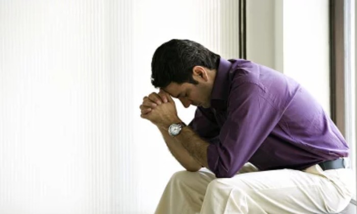 বিচ্ছেদের পরেও প্রাক্তনকে ভুলতে পারছেন না, জানুন উপায়